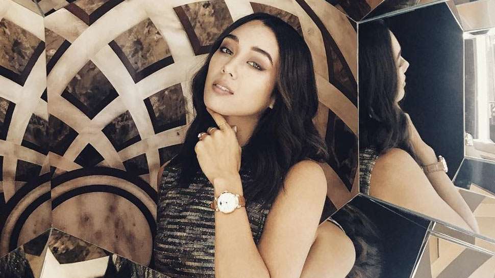 Lotd: Kim Jones Has A Chic New Way To Wear Her Timepiece