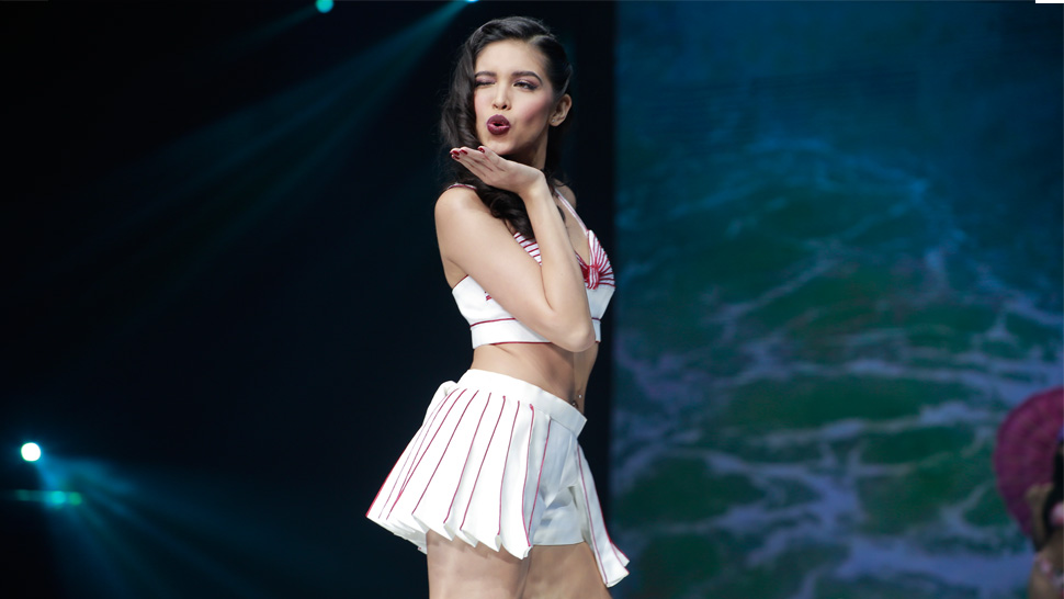 Maine Mendoza Plays The Pin-up Gal At The Bench Underwear Show