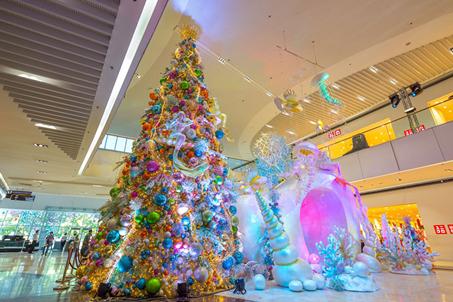 8 Mall Christmas Trees to Check Out This Season