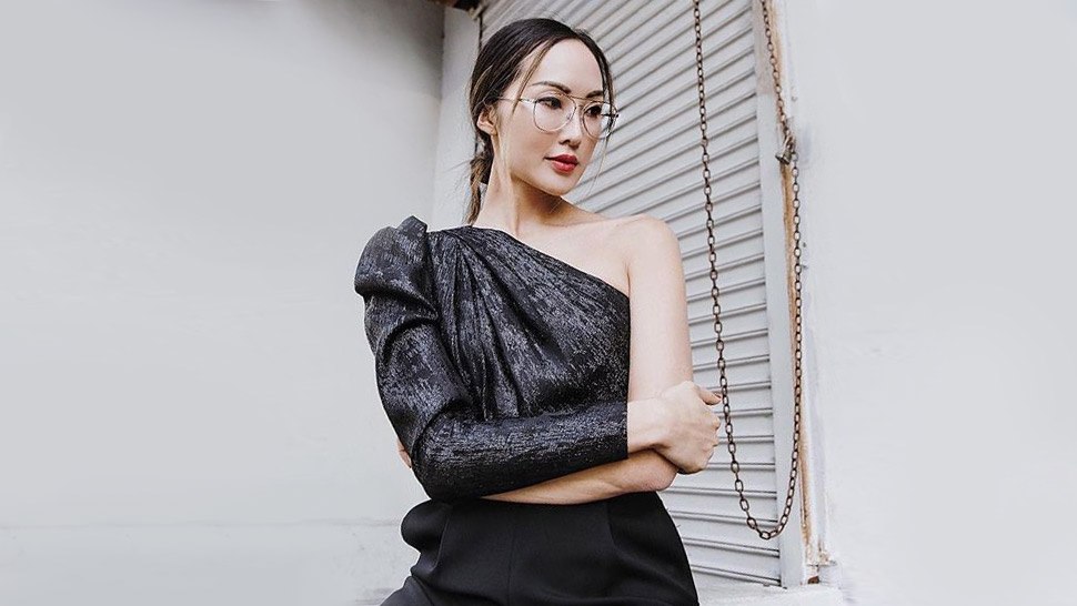 8 Minimalist Outfits You Can Wear To All Your Holiday Parties