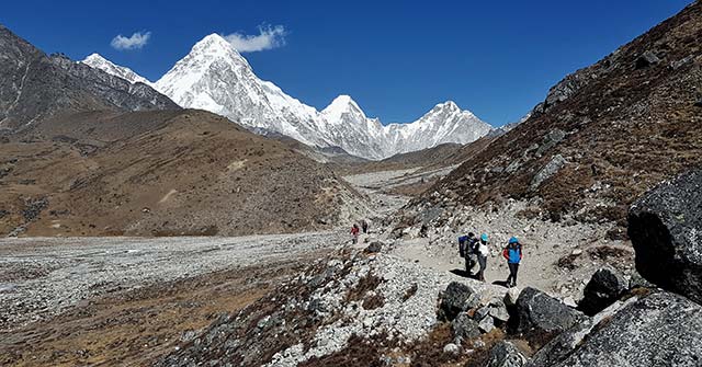 This 50-Year-Old Diet Coach Climbed Mount Everest for Her Birthday ...