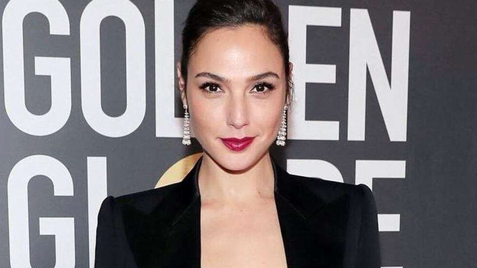 Lotd: We Found The Exact Lipstick Gal Gadot Wore To The Golden Globes