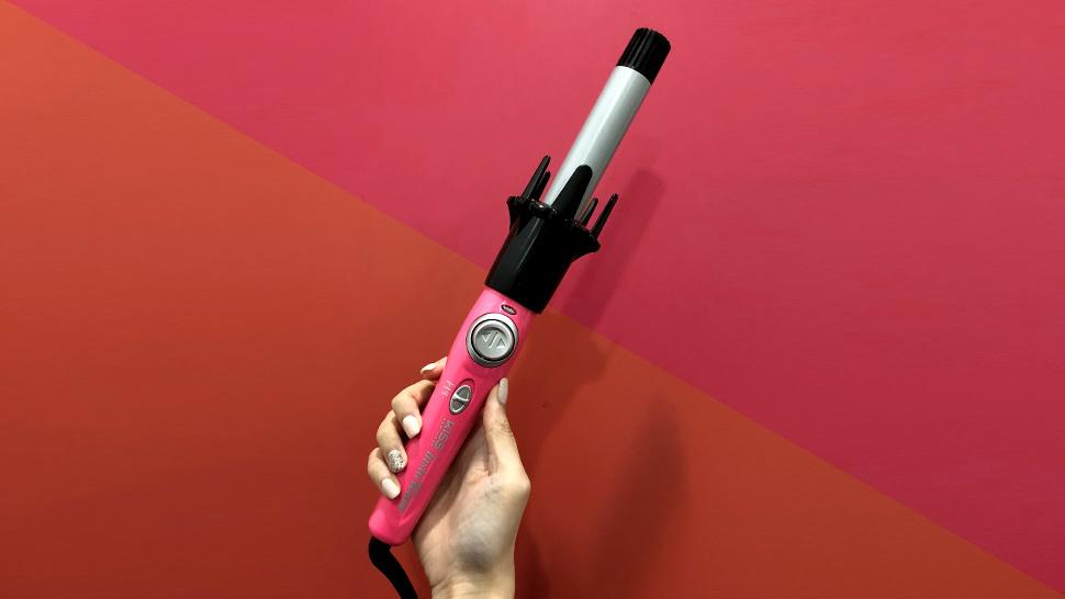 Review: This Self-curling Iron Will Give You Dreamy Waves In 5 Minutes