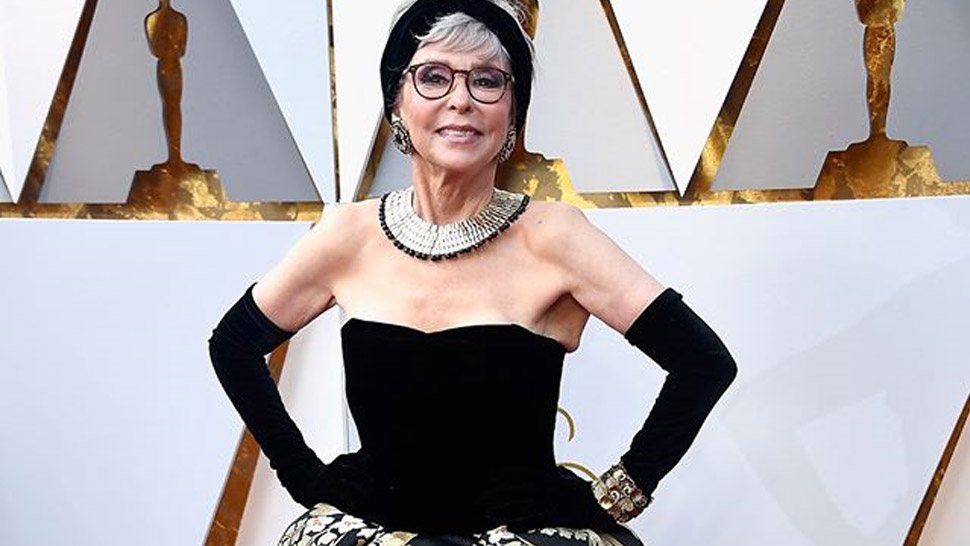 This 56-year-old Pitoy Moreno Gown Made A Reappearance At The Oscars