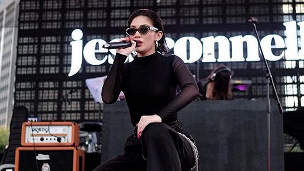 Lotd: How To Cop Jess Connelly's Wanderland Stage Outfit