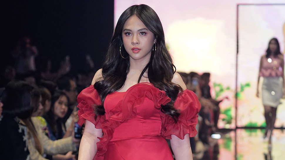 Janella Salvador Walks for a Local Designer at Manila Fashion Festival