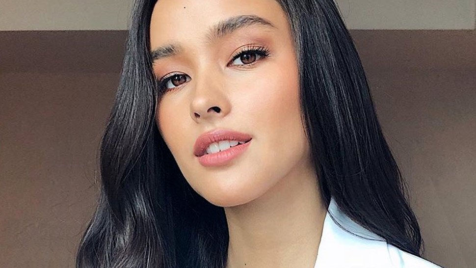Lotd: Liza Soberano's Latest Selfie Will Convince You To Wear Red Lipstick