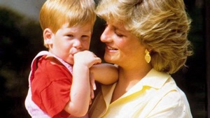 12 Style Moments Princess Diana Shared With Prince Harry