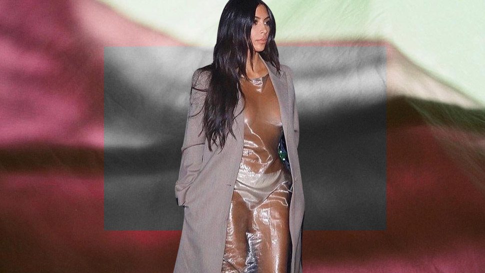 Kim Kardashian Deserves That Influencer Award And Here's Why