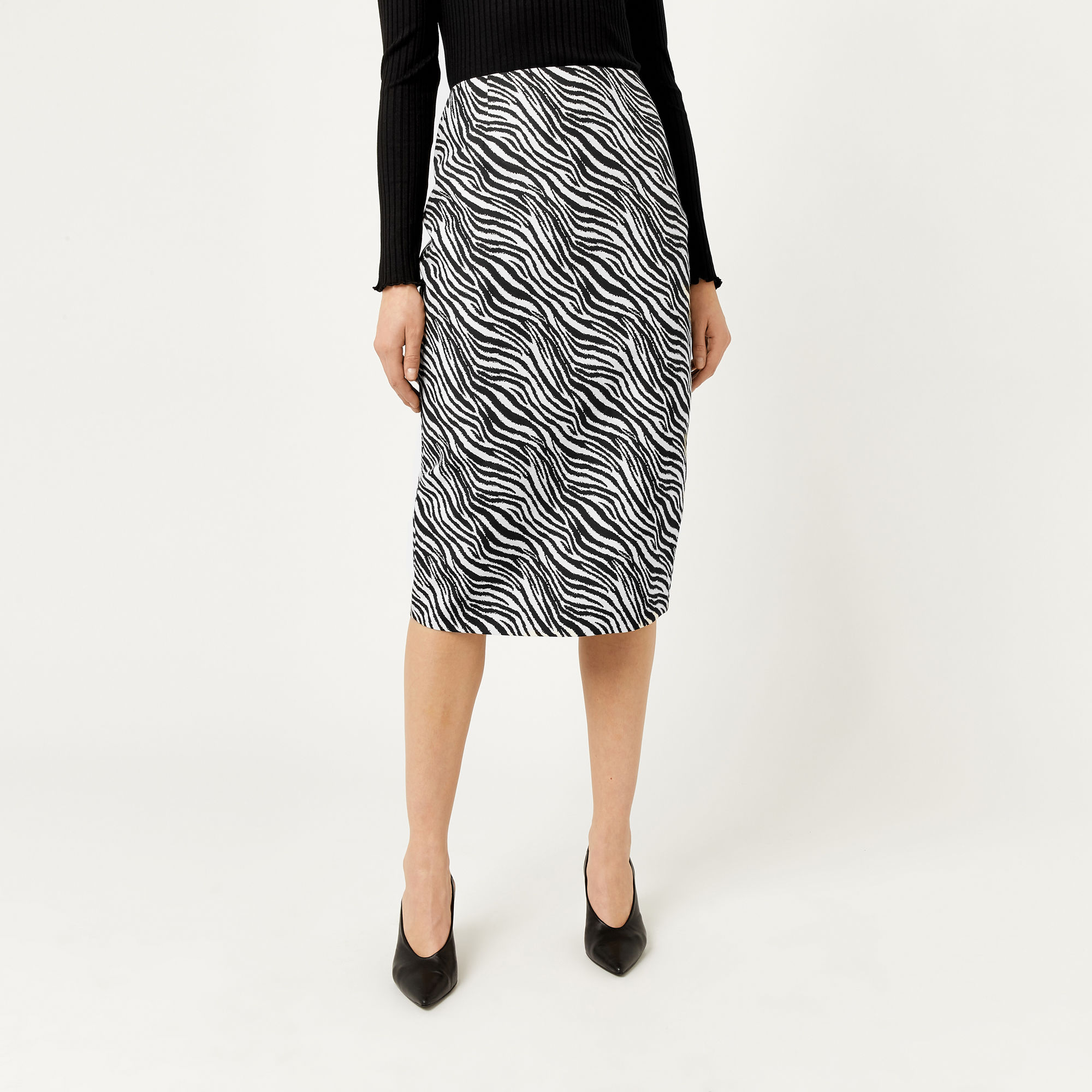 10 Non-Boring Pencil Skirts You Can Wear to the Office