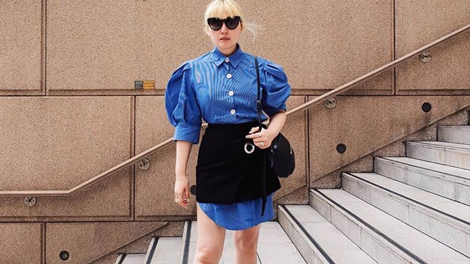 How To Style A Mini Skirt If It's Uncomfortably Short For You