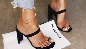 Toe Ring Sandals Might Just Be This Summer's Biggest Shoe Trend