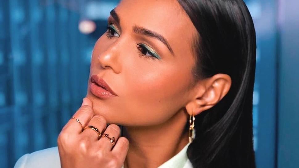 We're Loving Iza Calzado's Take On How To Wear A Suit In The Summer