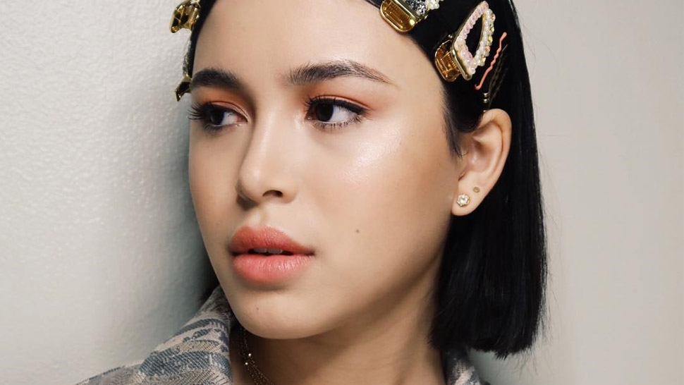 Claudia Barretto's Chic Ootd Is Making A Case For Over-accessorizing