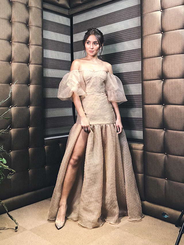 The Best Dressed Stars at the 50th Guillermo Mendoza Awards Night ...