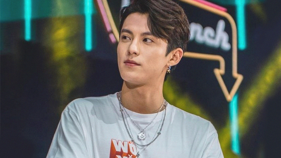 What Dylan Wang Wore to His Bench Fanmeet in Manila