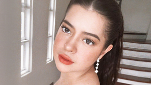 Here's What Sue Ramirez Wore When She Met Lee Dong Wook