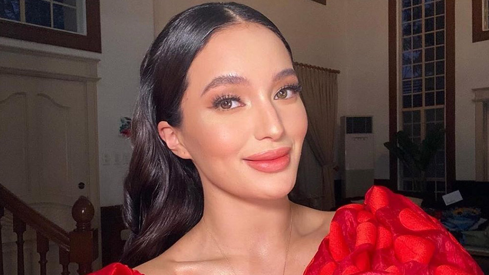 We're Obsessed With Sarah Lahbati's New Haircut With Bangs