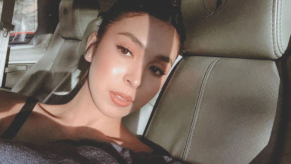 10 Celebrity-approved Ways To Take Car Selfies