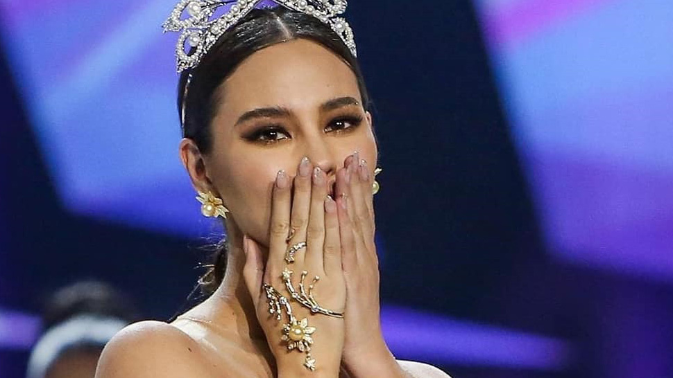 Here's The Meaning Behind Catriona Gray's Patriotic Hand Jewelry