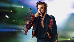Here's Proof That Harry Styles Is Redefining Menswear