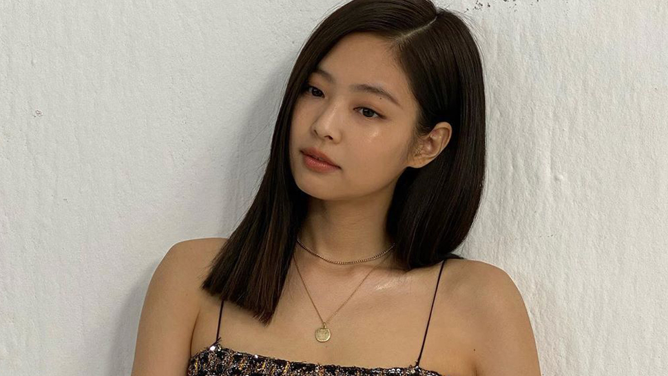 The Cutest Ways To Style A Lob, As Seen On Blackpink's Jennie