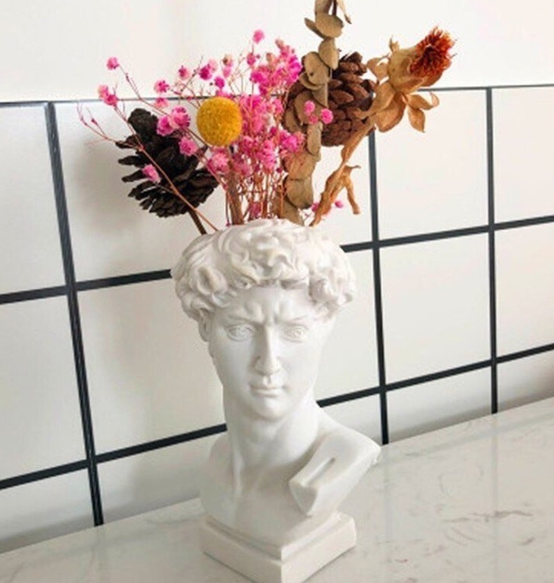 Where to Buy Aesthetic Vases for Your Dried Floral Arrangements