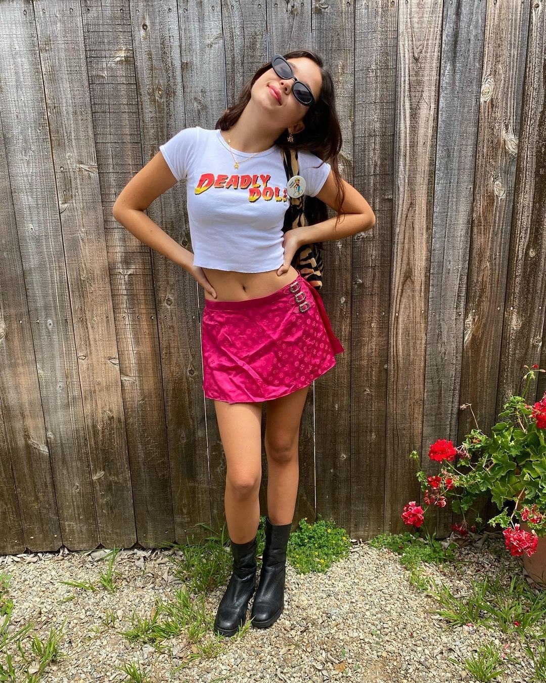 10 Cool T-shirt And Skirt Outfit Combinations To Try