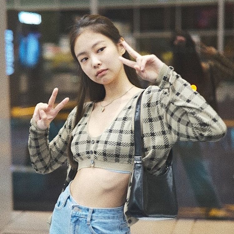 Cardigan Outfits to Try Like Jennie Kim of BLACKPINK | Preview.ph