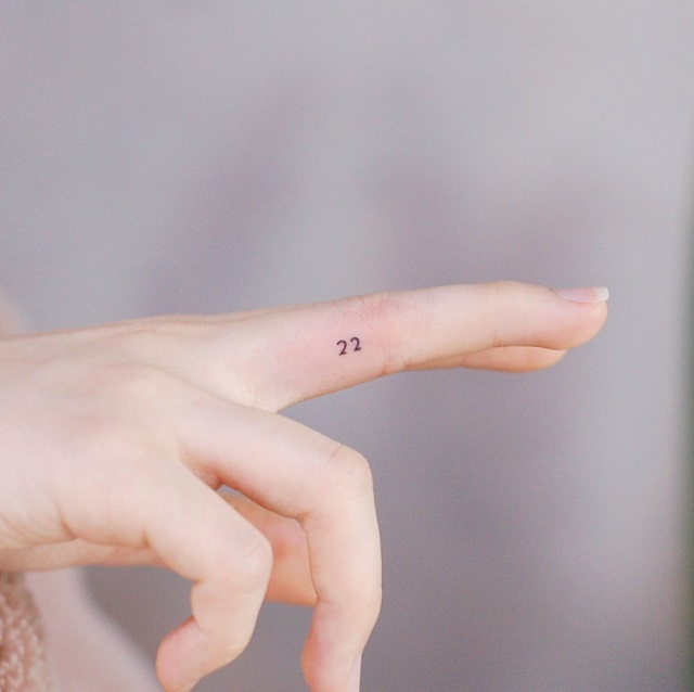 29 Pretty Finger Tattoo Design Ideas From Minimalist to Maximalist  Cool finger  tattoos Small finger tattoos Finger tattoos