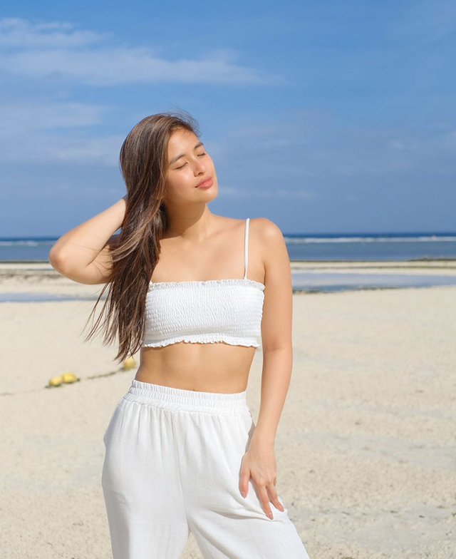 Gabbi Garcias Fresh Monochromatic Ootds In Bohol Preview Ph