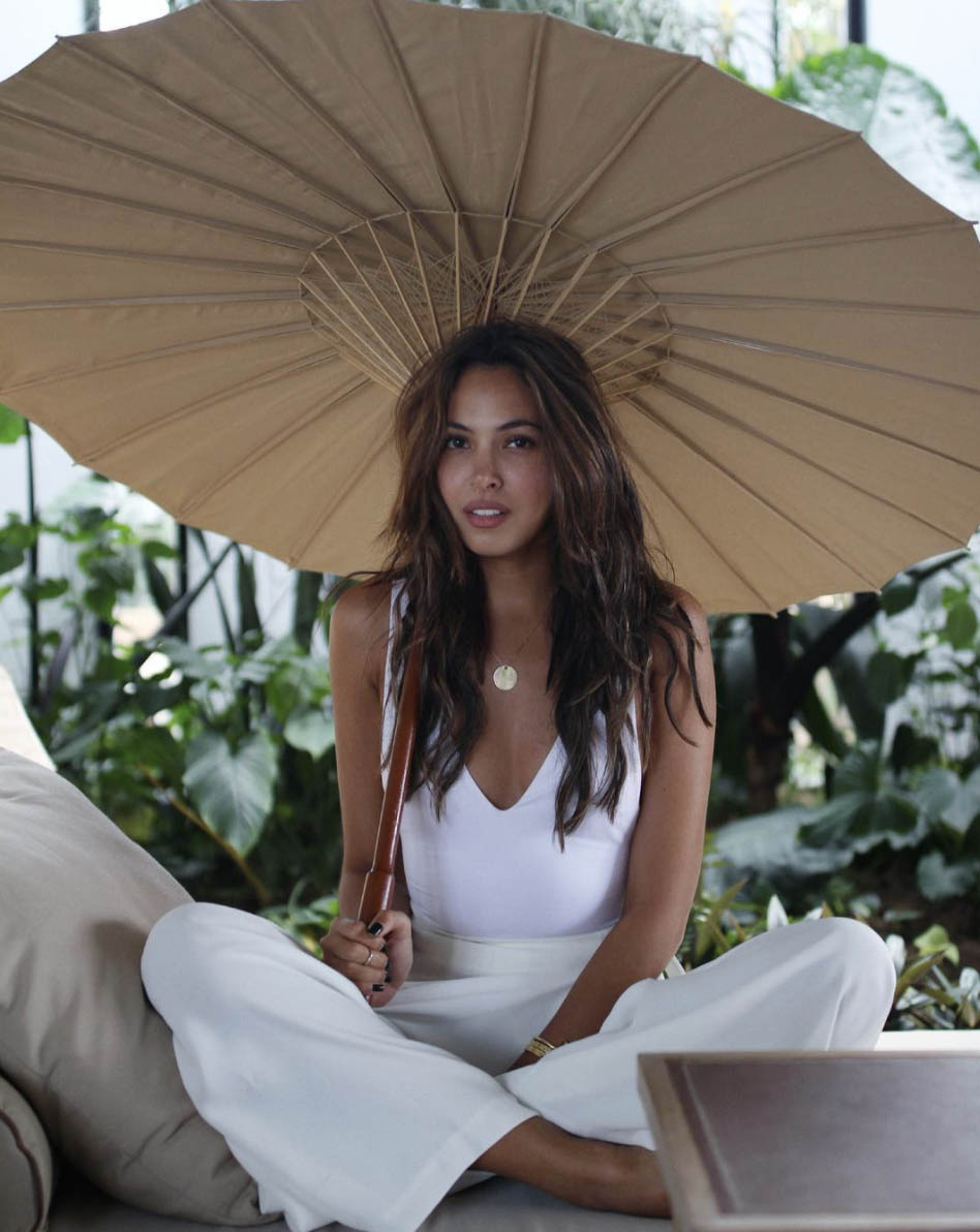 10 All-White Beach OOTDs We're Stealing from Maggie Wilson This Summer ...