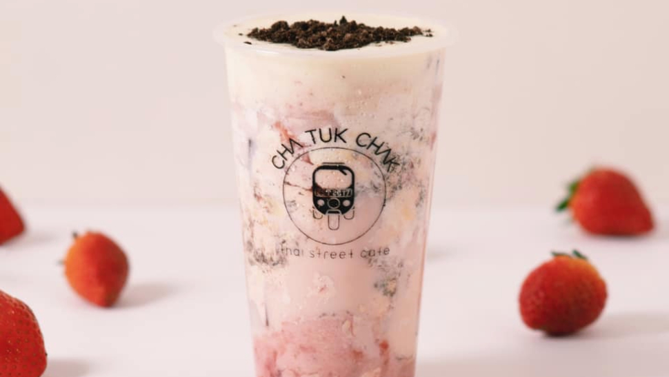 Strawberries + Oreos Make Sweet Love In This Lush New Drink