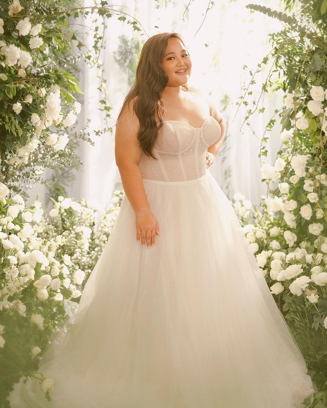 chubby girl wedding dress