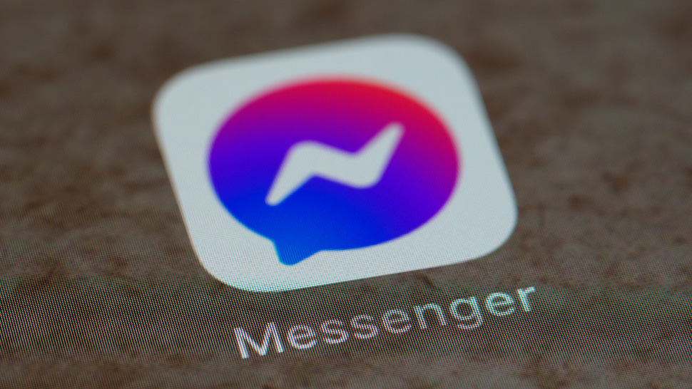 Here's Why You Should Think Twice Before Having Sensitive Convos On Facebook Messenger