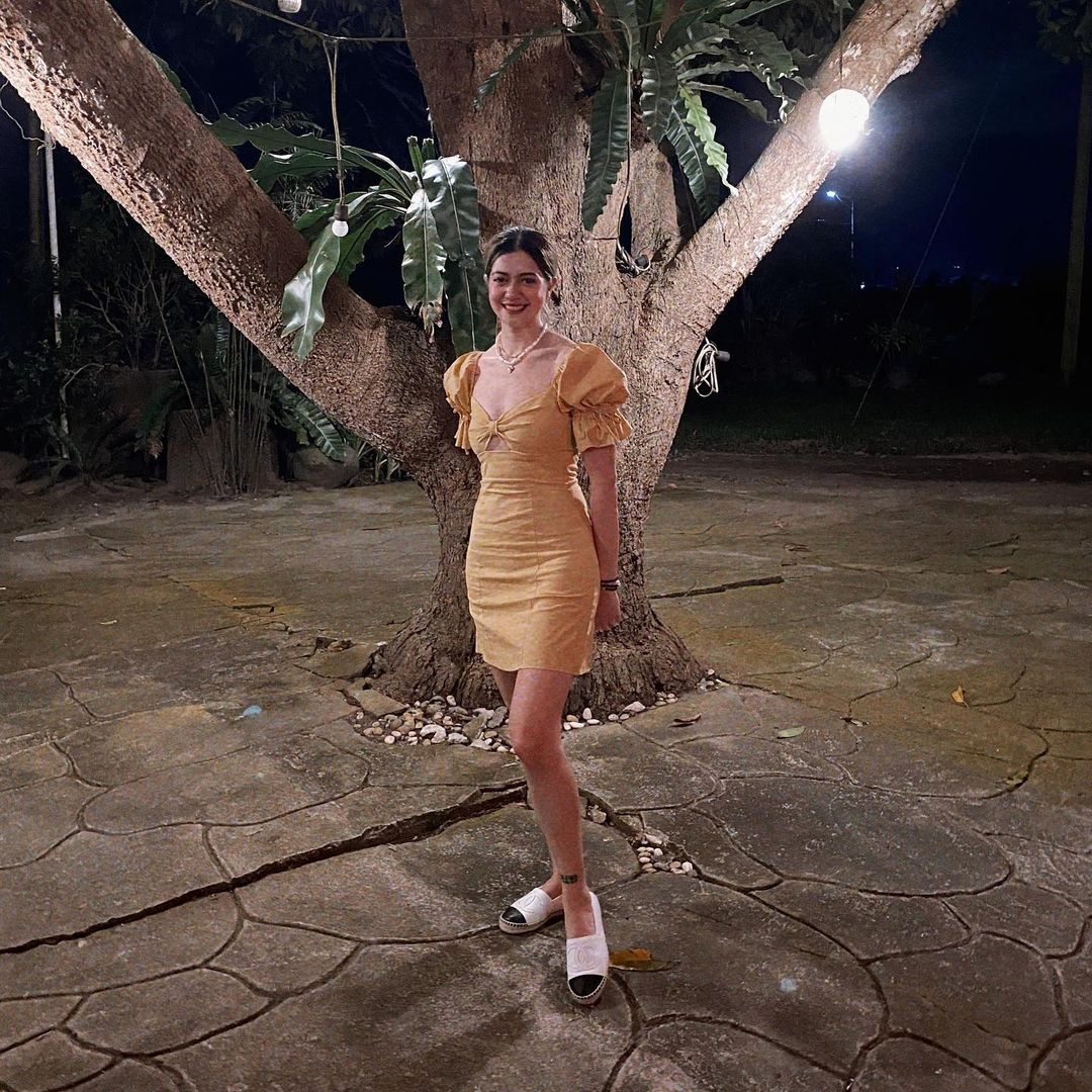 1080px x 1080px - Dainty Dress Outfits We're Stealing From Sue Ramirez