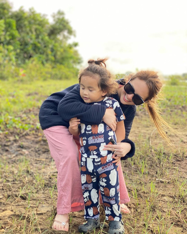 Ellen Adarna with her son Elias