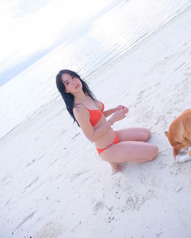 Heart Evangelista sets Instagram on fire with bikini photo