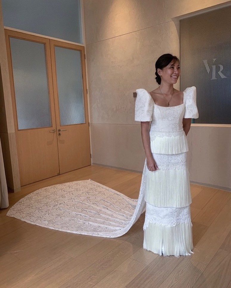 Fashion-forward Jinkee Pacquiao wows in a modern white Filipiniana pantsuit
