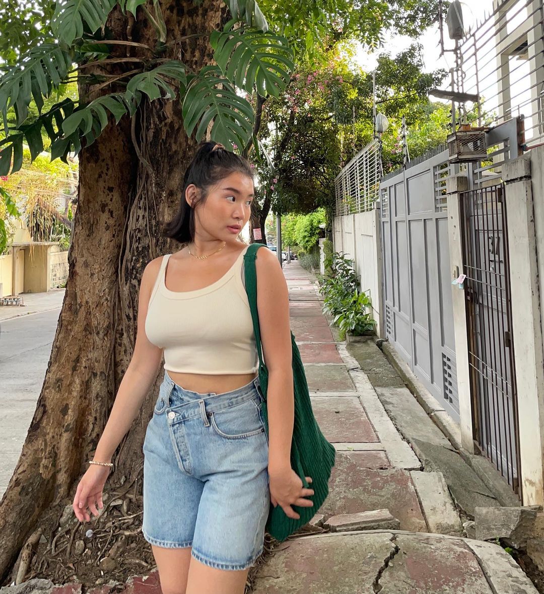 high waisted shorts outfits, as seen on influencers