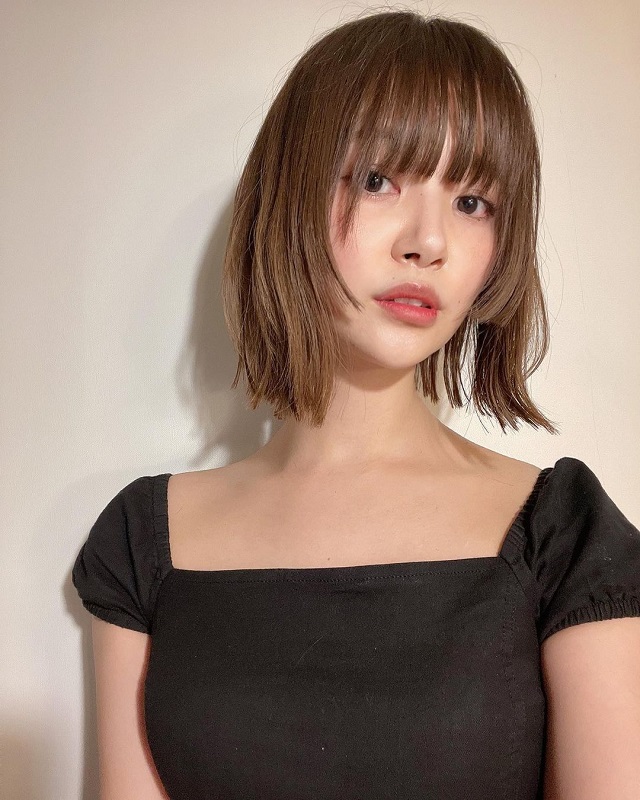 10 Flattering Short Haircuts With Bangs For Chubby Faces