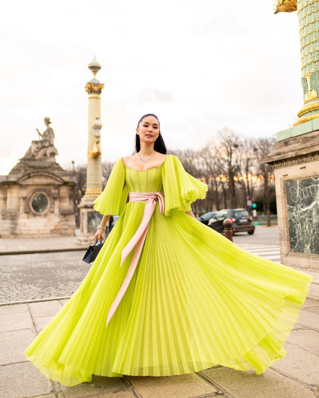 From fashion shows to house errands: Heart Evangelista's busy Paris Fashion  Week