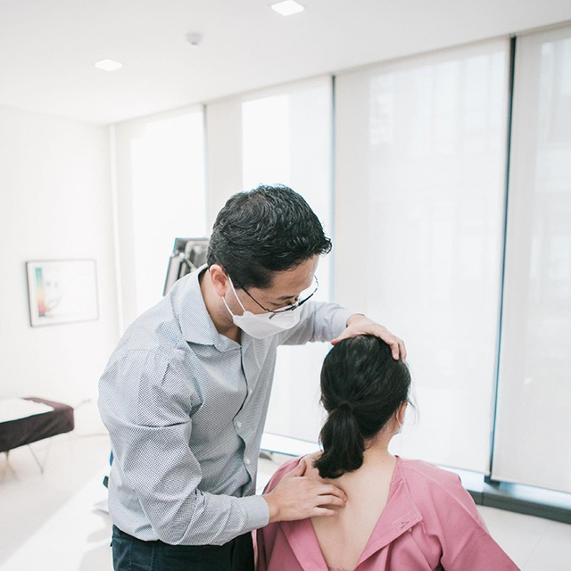 tech neck posture chiropractor tips