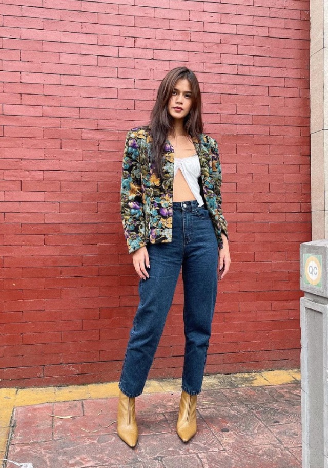 10 Ways To Style High-waisted Jeans, As Seen On Influencers