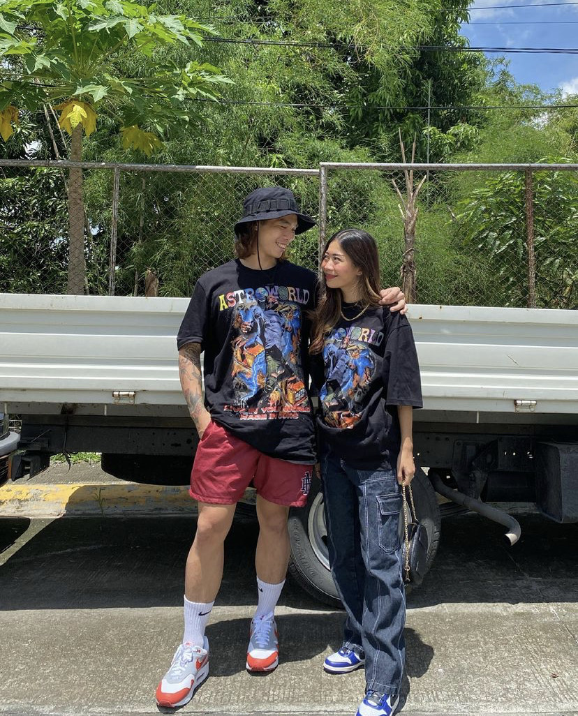 rhea bue and jeff ong in oversized graphic tee outfits