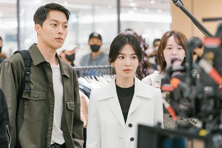 song hye kyo neutral ootds in now we are breaking up