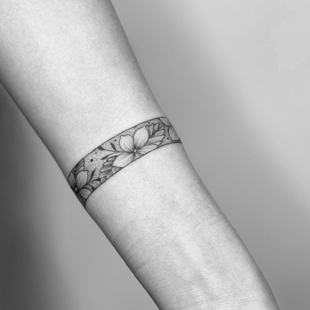 armband tattoo designs for women