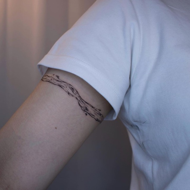 Floral wristband tattoo idea  Tattoogridnet