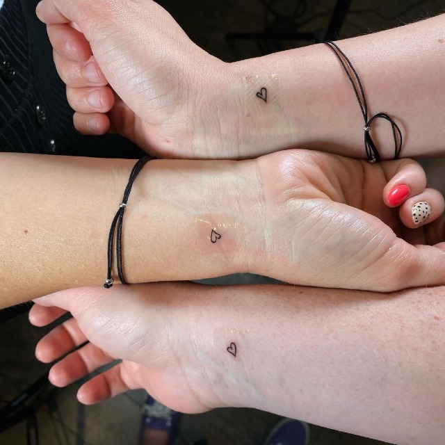22 Cute Tiny Friendship Tattoos Ideas for girls | Tiny Tattoo inc.