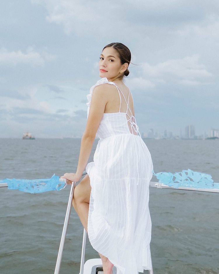 andrea torres pretty dress ootd roundup